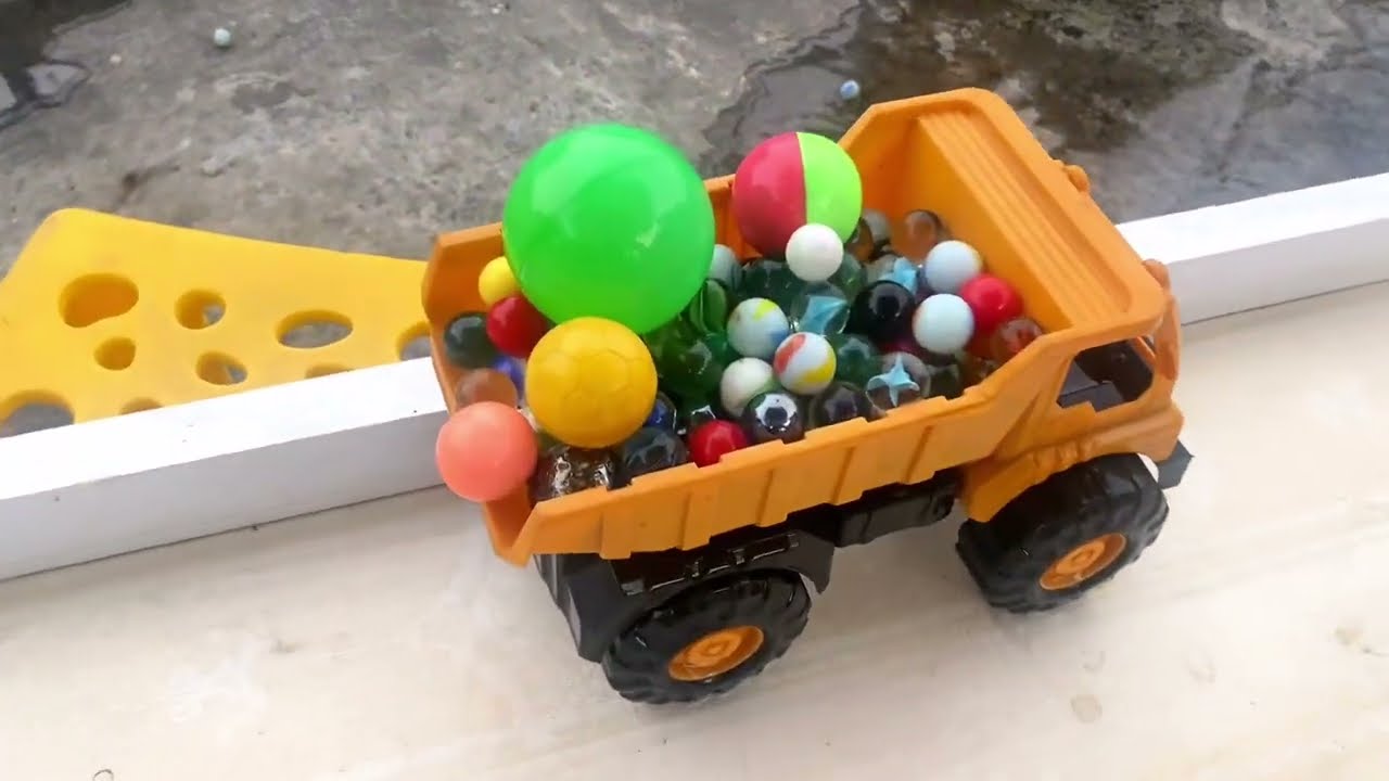 1000 marbles and trucks - relaxing water sounds - ASMR - sky s93