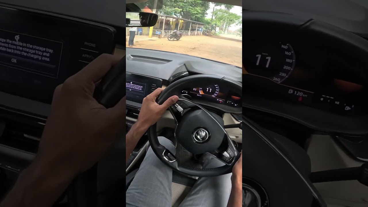 SKODA Slavia 1.5 L TSI Style AT | 150 л.с., 250 Нм #skoda #skodaslavia #ytshorts #driving #shorts