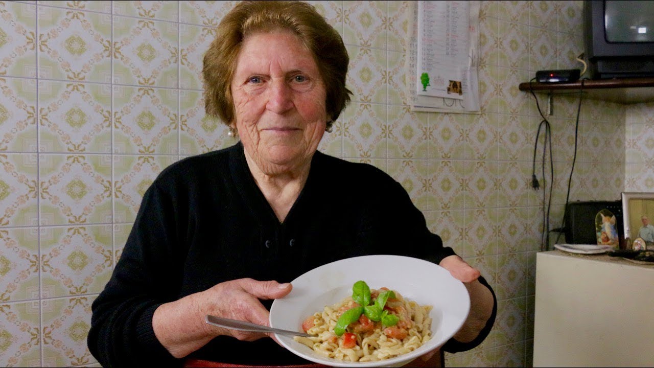 Pasta Grannies discovers busiate with pesto trapanese from Sicily