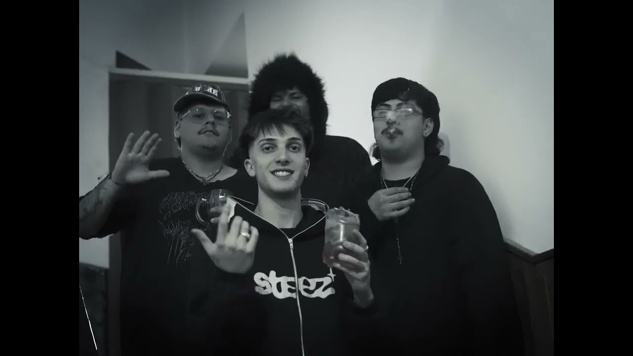 ROTY - Encontrame con Martín fumando Gaaz (prod. koma & shelovesttute)