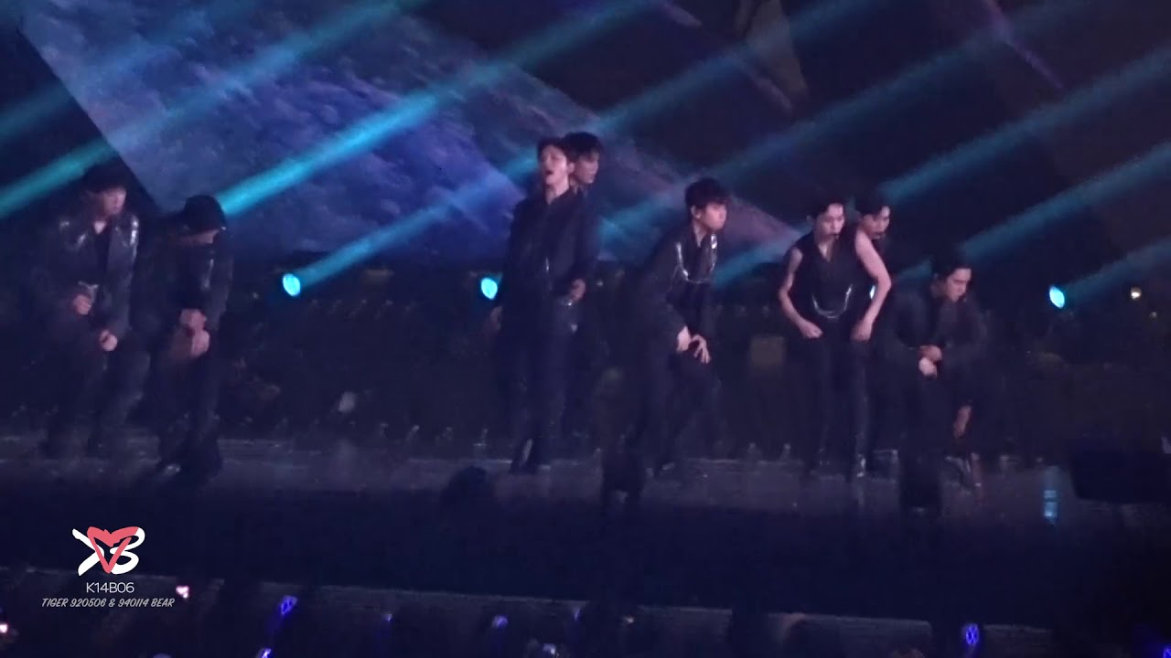 180714 EXO 엑소 - Going Crazy 내가미쳐 - EXO PLANET #4 - The ElyXiOn [dot] in Seoul [직캠]
