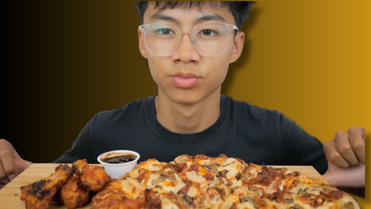 Deluxe Bacon Alfredo Pizza with BBQ Wings  | N.E Let's Eat