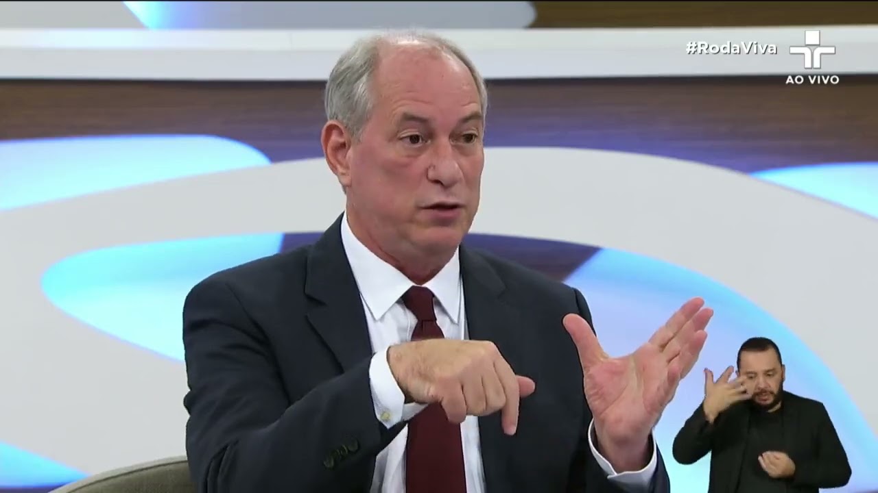 Ciro Gomes chama filhos do presidente Bolsonaro de 