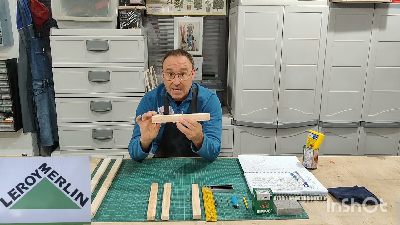 Como hacer un tendedero de madera plegable para jugar.