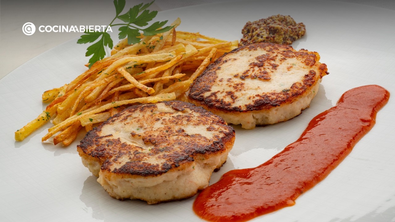 Hamburguesas de merluza y gambas 🍔🐟 | M&aacute;s ligeras y jugosas que las de carne