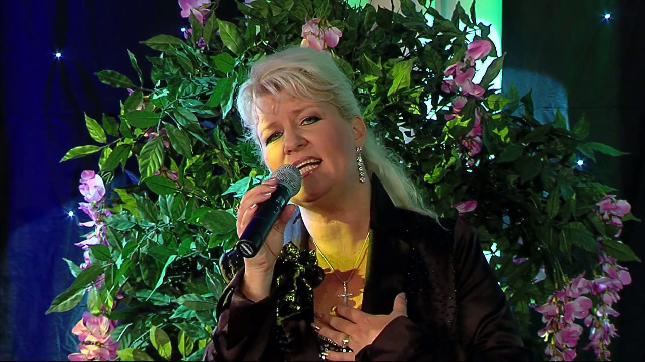 MARTA VANČOVÁ - Říkej mi to potichoučku