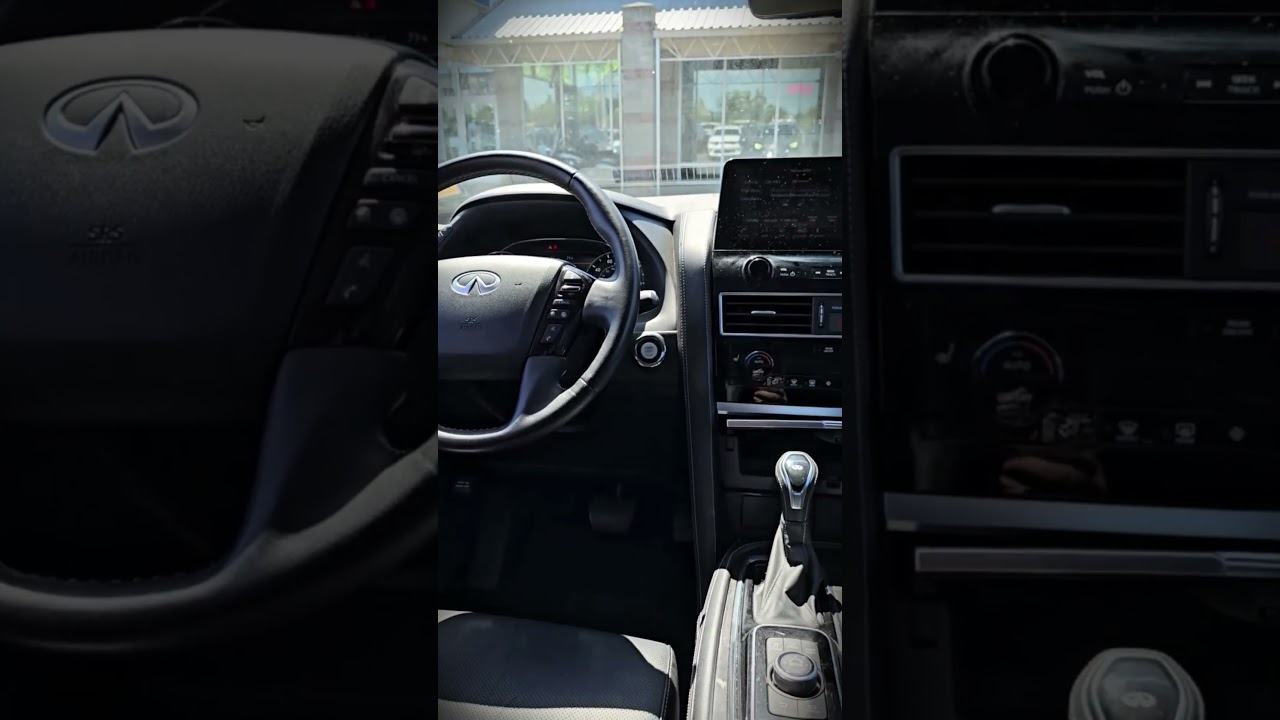 2024 INFINITI QX80 LUXE