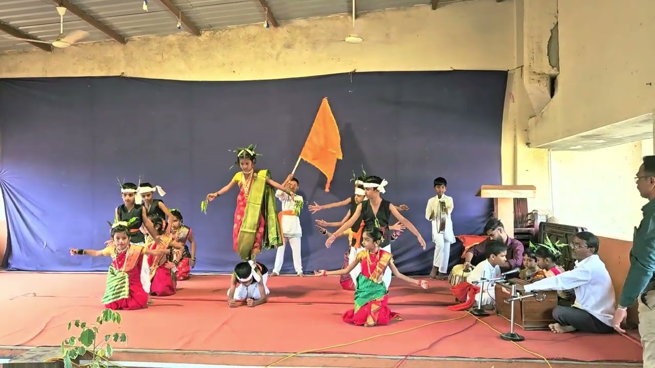 आम्ही ठाकरं ठाकरं ... या लोकनृत्याचे सादरीकरण ( जिल्हा परिषद प्राथमिक केंद्रशाळा चरेगाव ) ✨🙂🥰  