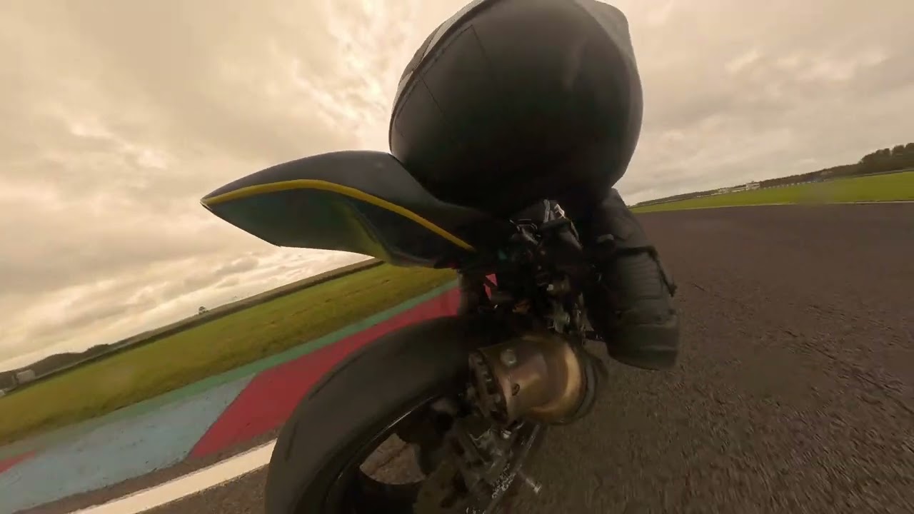 Pembrey track days - sv650 first session of the day