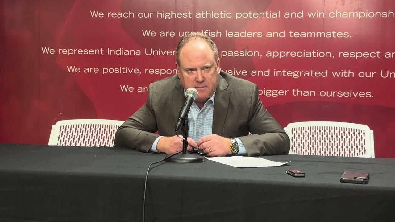 Greg Gard reacts to Wisconsin's overtime loss at Indiana