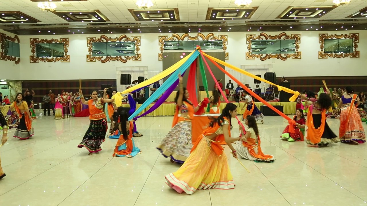 GARBA RITU/GROUP DANCE DUPATTA / GUJARAT FOLK/ MEETHE RAS SE BHARI DANCE/RITU'S DANCE STUDIO, SURAT.