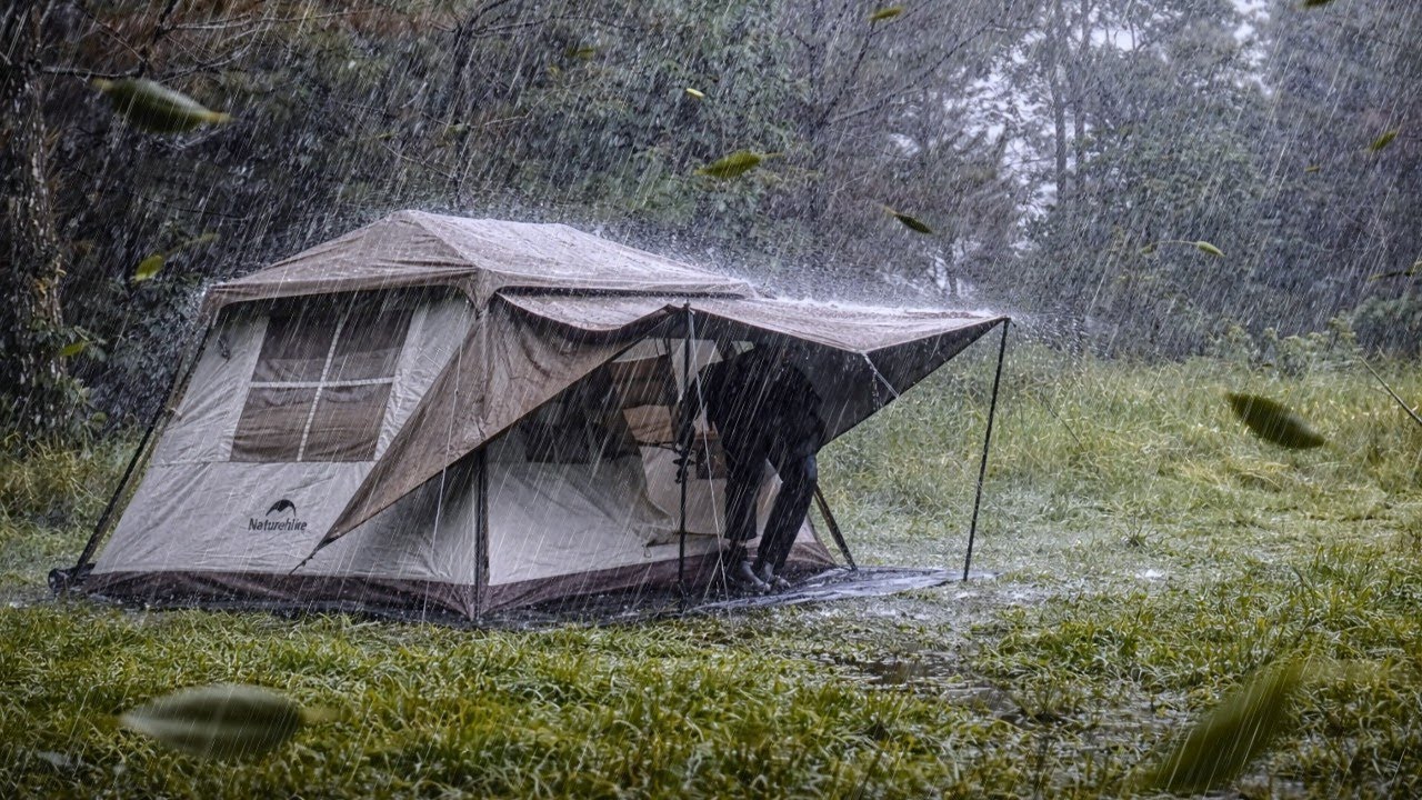 LONG DOWNPOUR‼️CAMPING IN A WARM TENT IN THE HEAVY RAIN || RELAXING RAIN CAMPING