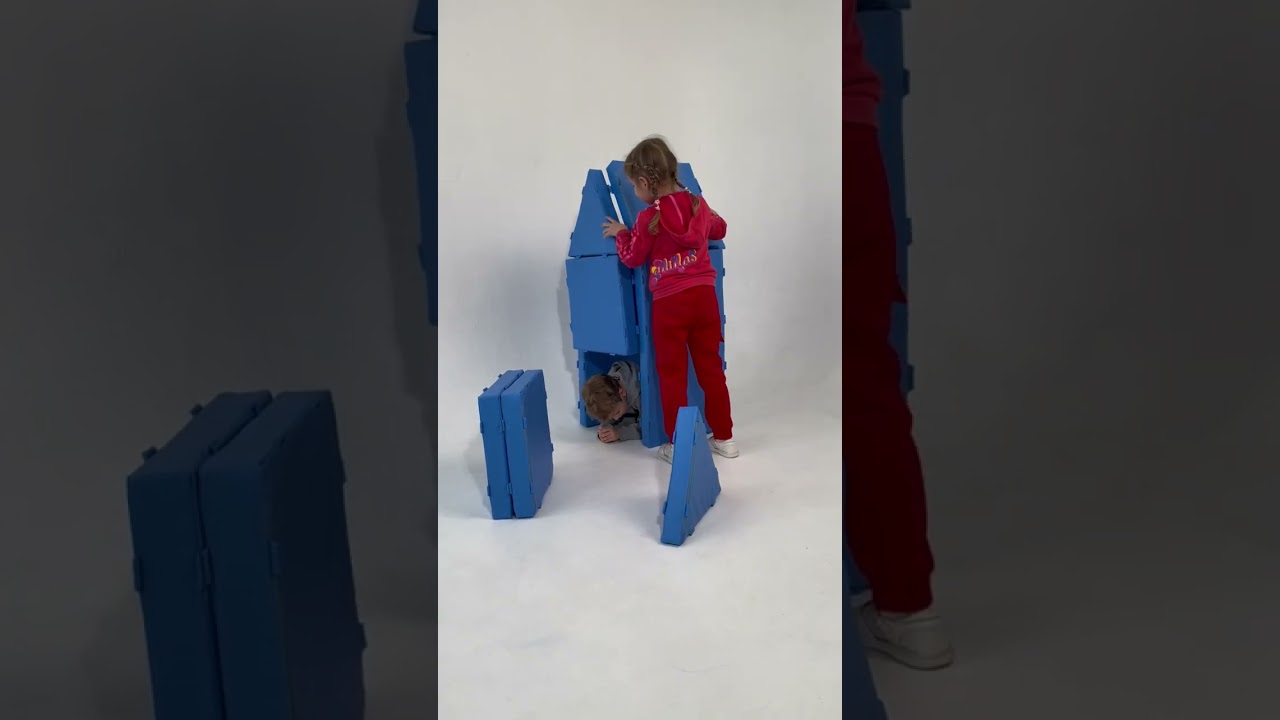 Строим Домик для игр из конструктора Маграник