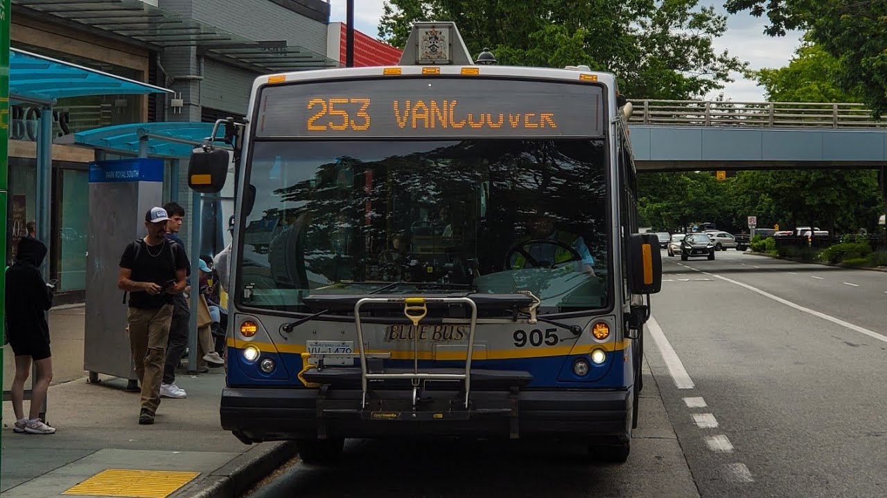 TransLink - 2009 Novabus LFS | 905