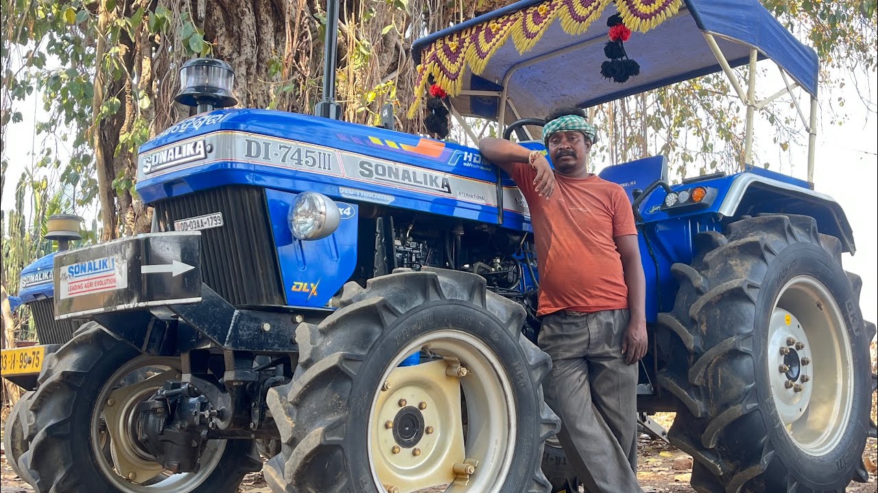 2 ବର୍ଷ ଚଲାଲା ପରେ ବି ଚାଷୀ କହୁଛନ 5.5 ଲିଟର/ଘଣ୍ଟା ପିଉଛେ Sonalika 745 III 4WD 50HP Customer review