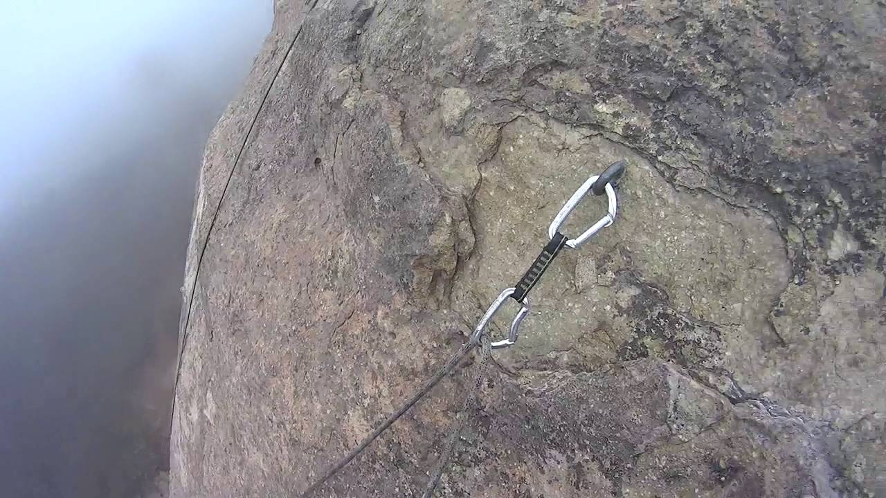 Palestras-Constelaciónes (5.9 / 5c) Escalada en primera persona (FranNoseCuanto)