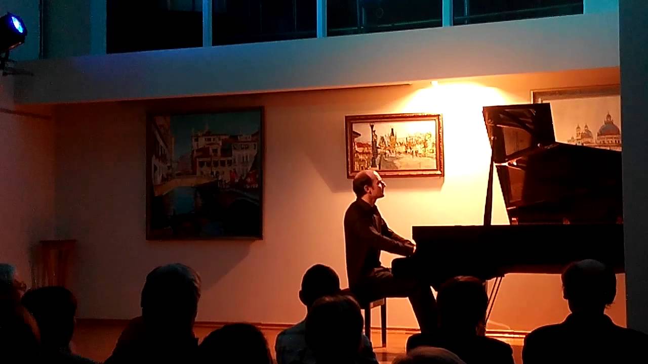 Tchaikovsky, Eighteen Pieces, Op. 72: 9. Un poco di Schumann - Pavel Dombrovskij