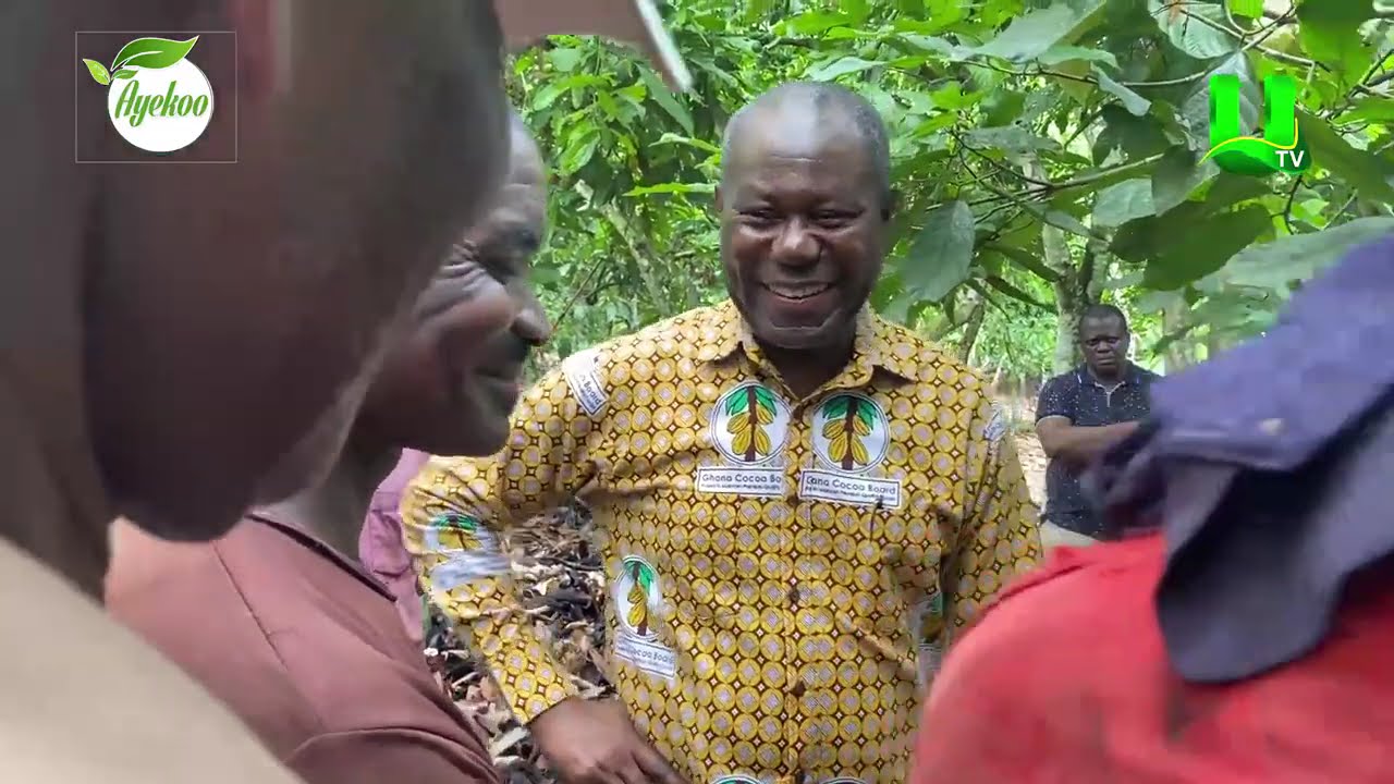 AYEKOO: COCOBOD CEO INTERACT WITH COCOA FARMERS AT THEIR FARM
