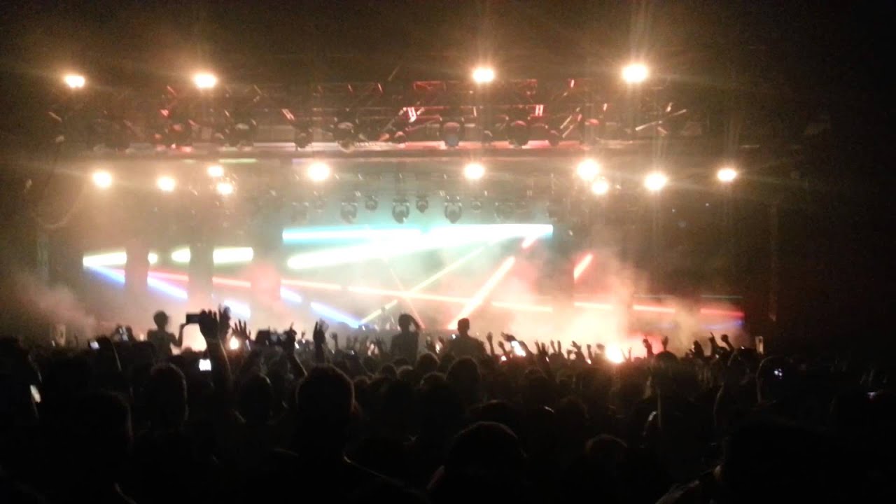 Above & Beyond - Opening set @ Hordern Pavilion Sydney  27/01/2013