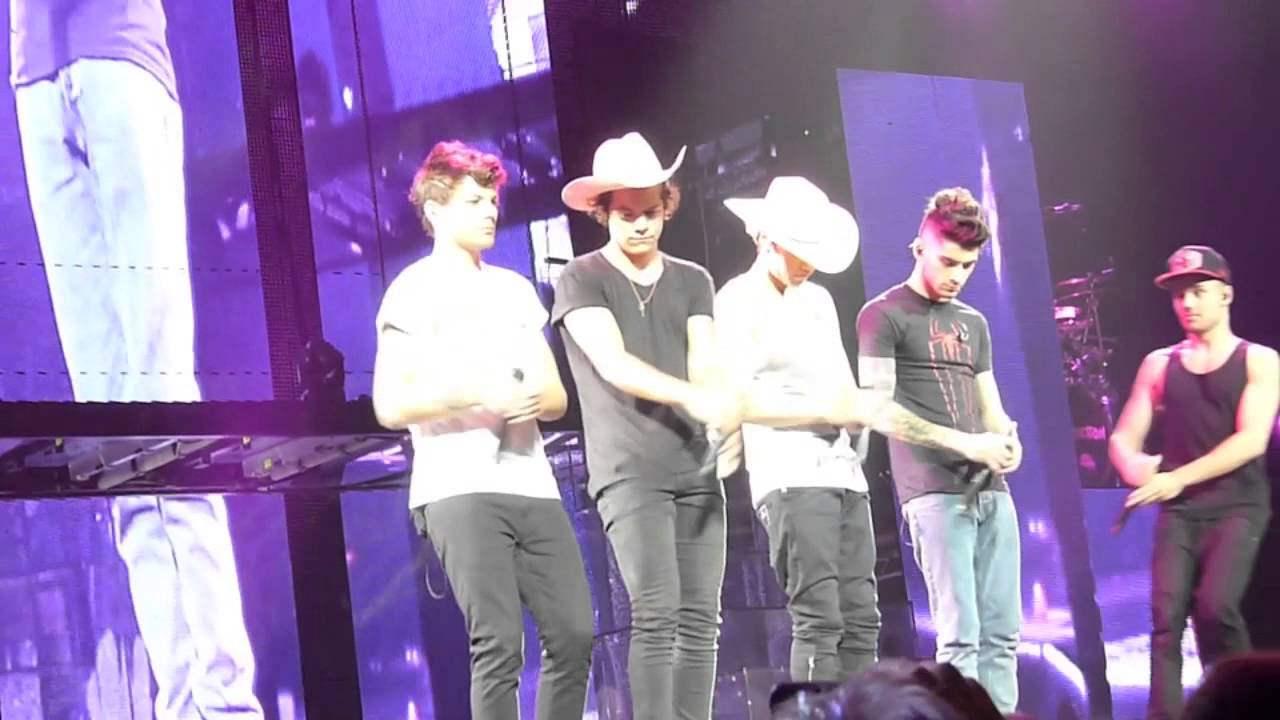 One Direction - Live While We're Young - Houston, Texas - July 21, 2013
