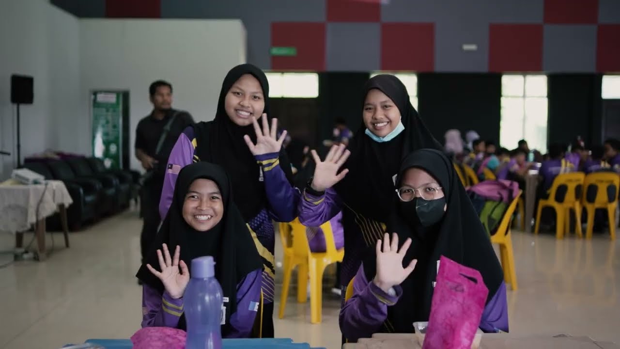 AMALAN 3R & KEUSAHAWANAN DI DALAM PENYEDIAAN PENYUBUR TANAMAN ENZIM-LESTARI DI SK BERTAM PERDANA