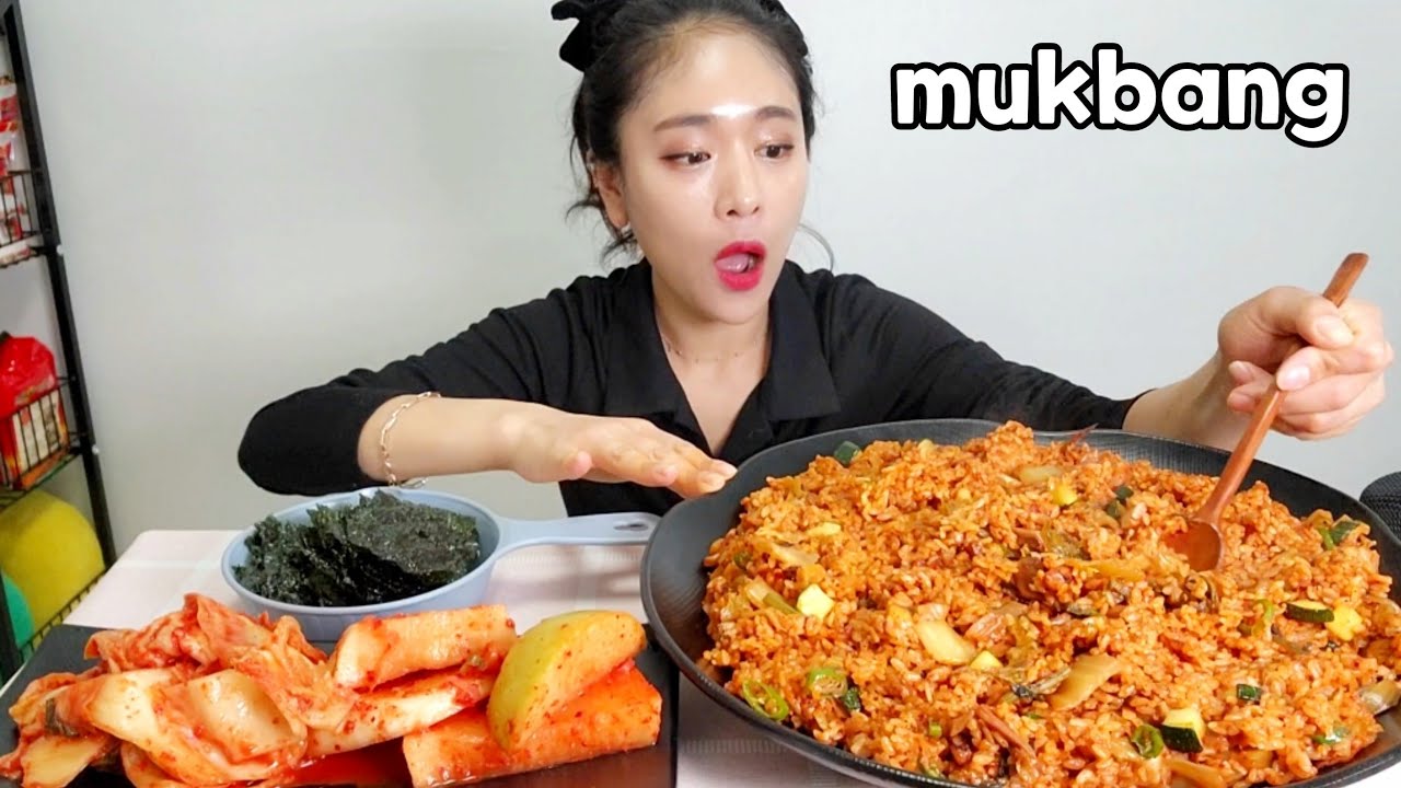 집밥먹방:)남은 오징어볶음으로 매운 오징어김치볶음밥 만들어서 먹방 squid Kimchi fried rice Mukbang eating show