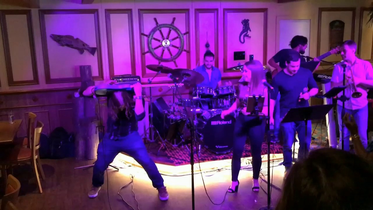Carnival Cruise Ship Valor, Red Frog Pub, 080317