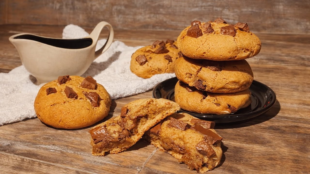 Testando a receita dos cookies tradicionais da Crumbl 