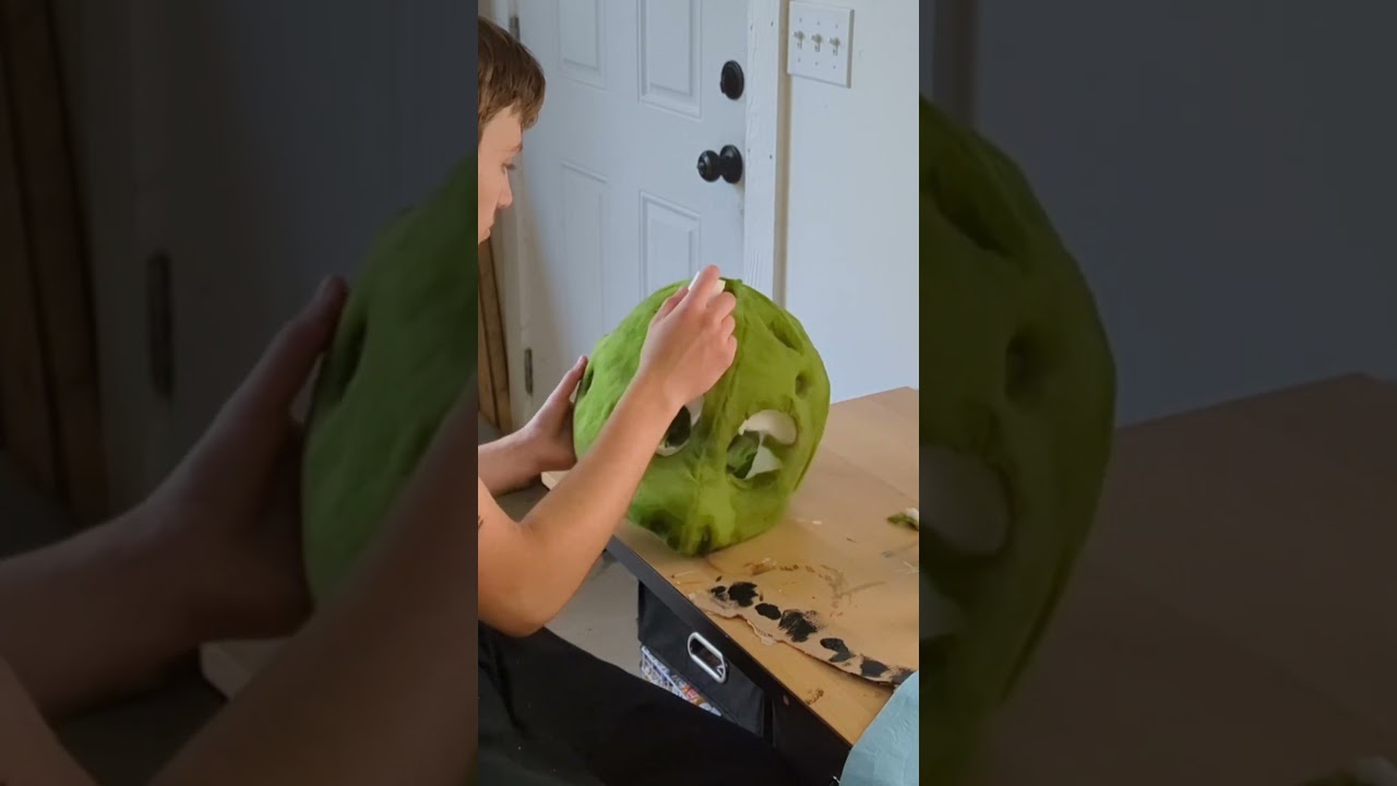Как сделать косплей Спрингтрапа из Five Nights at Freddy's #cosplay #tutorial #diy #fnaf