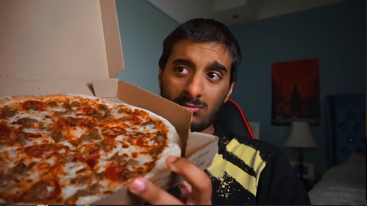 نسولف وناكل بيتزا دومينوز 🍕