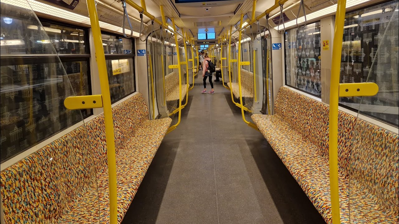 Mitfahrt in der U7 von Jungfernheide bis Rathaus Spandau im H97 5009-1