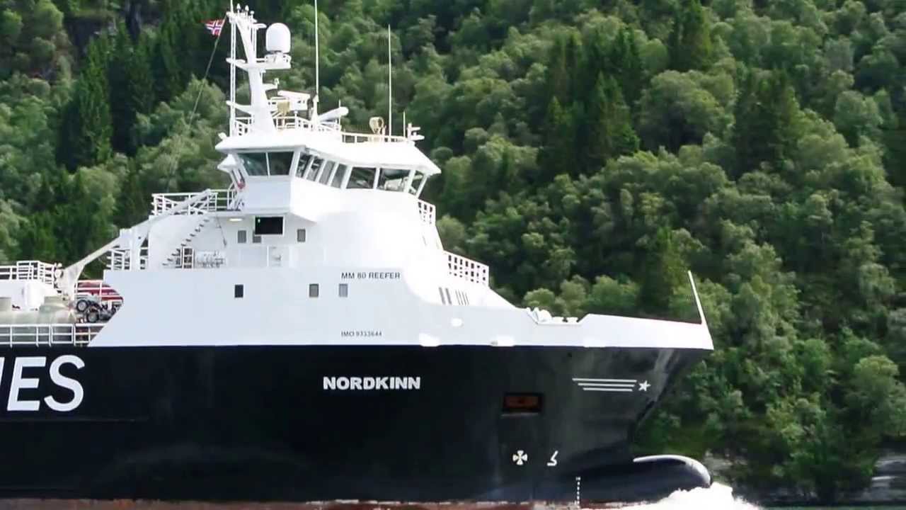 M/V NORDKINN - NOR LINES passing by [Etnefjord] [Norway]