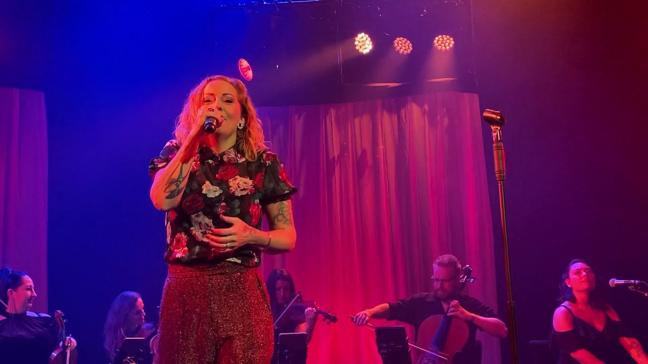 Anneke van Giersbergen - Jest Oldu