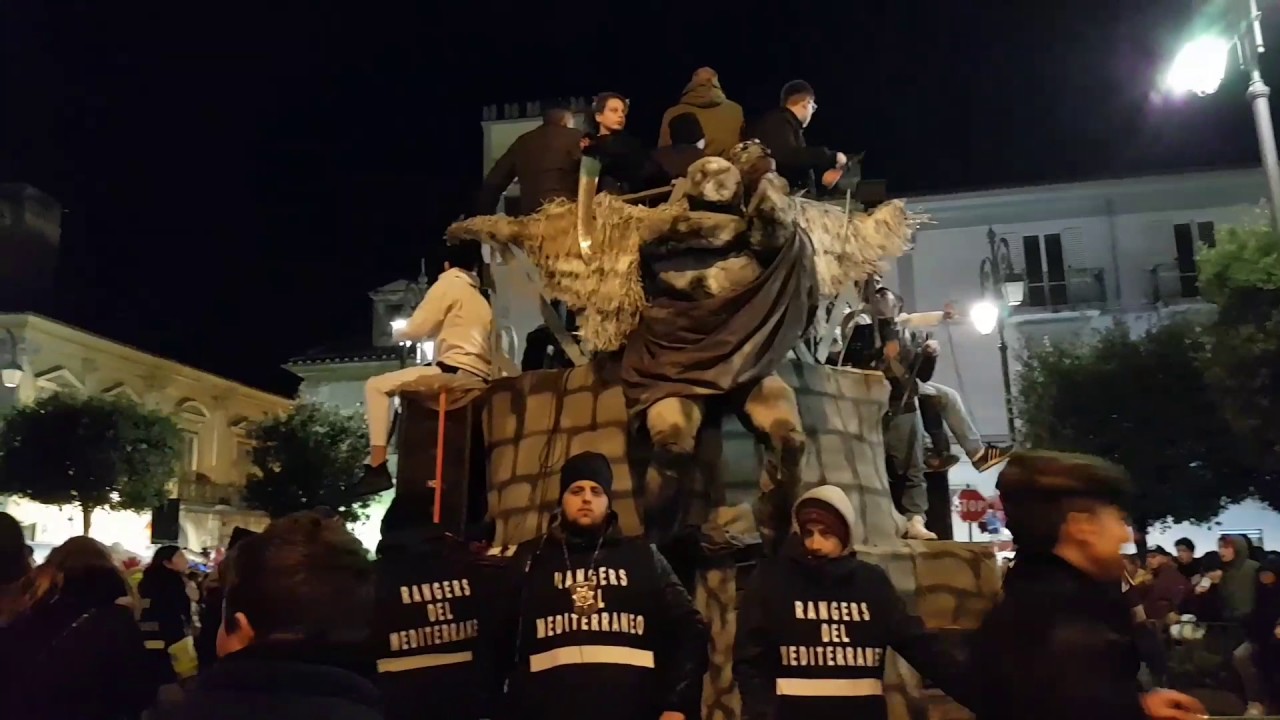 E wagliun e via trento carri portico 2017