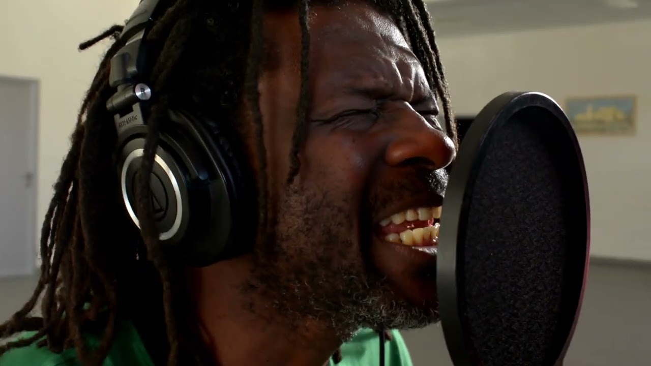 THIERRY MVIÉ & FRIENDS - 