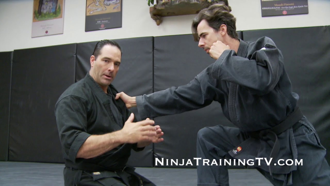 Shinden Fudo Ryu Technique, Katate Mune Dori