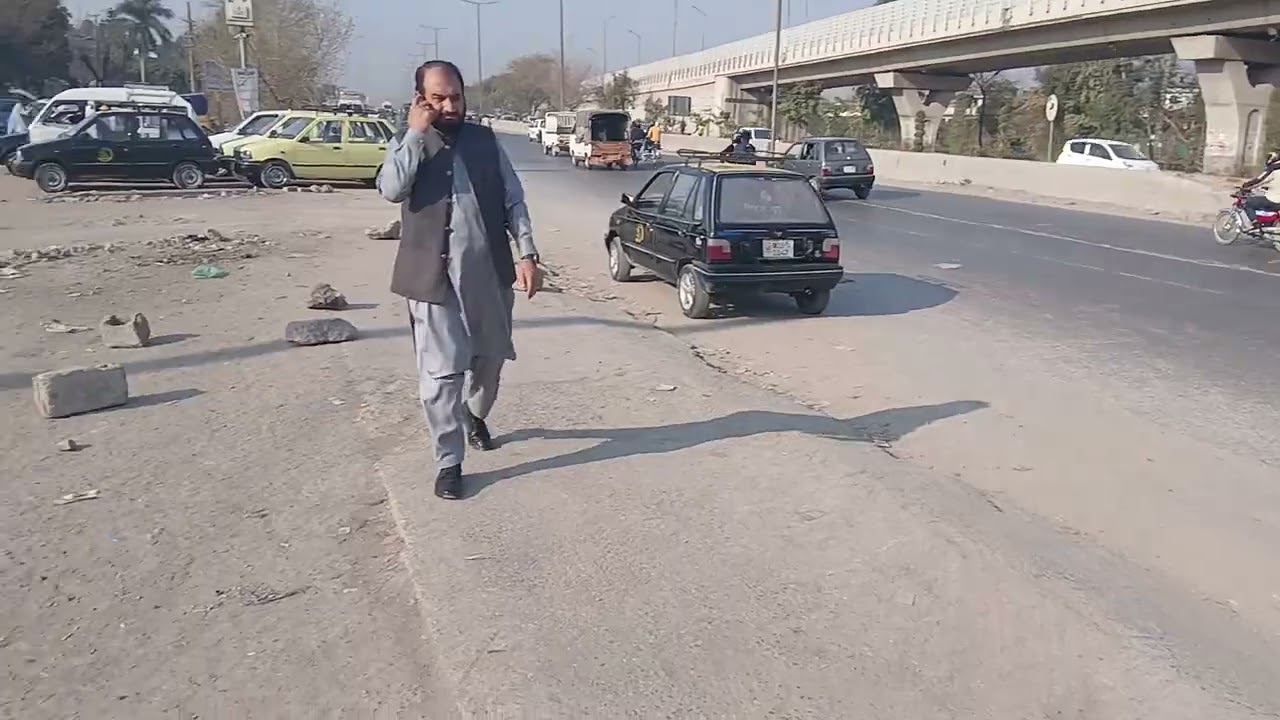 الحمدللہ موجود ہوں فیض آباد جہاں کرنٹ صورت حال سے اپ کو آگاہ کر رہا ہوں ۔ شاباش محسن نقوی صاحب 