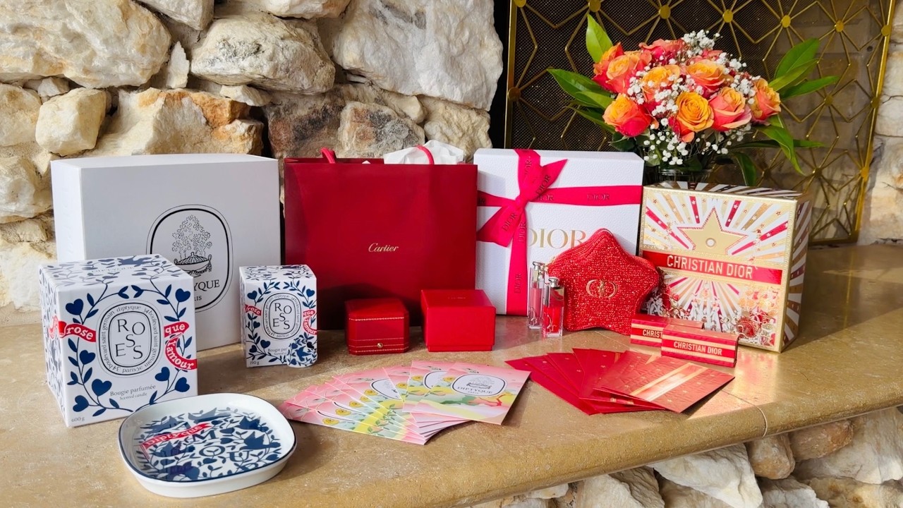 What I got for Valentine's Day - هدايا عيد الحب