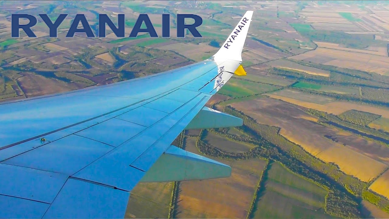 Ryanair Boeing 737 MAX 8-200 | London Stansted to Budapest