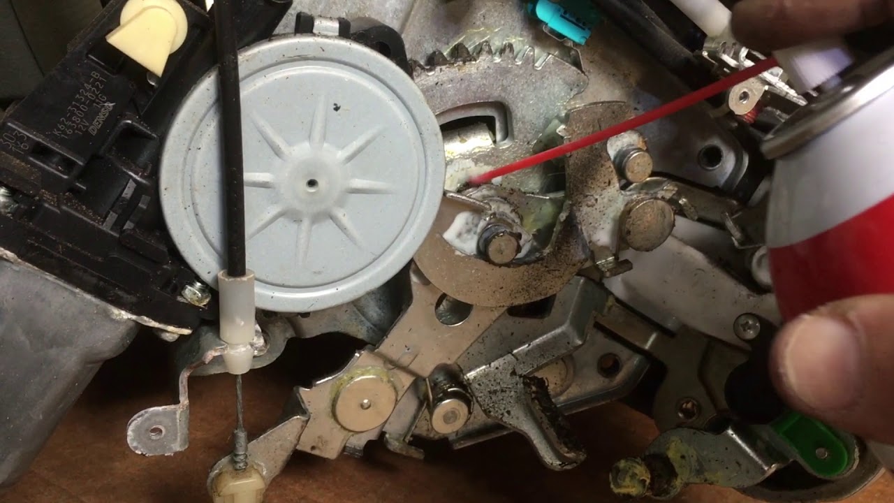 2005-2010 Honda Odyssey Sliding Door Won't Latch Properly - Beeps As If Open
