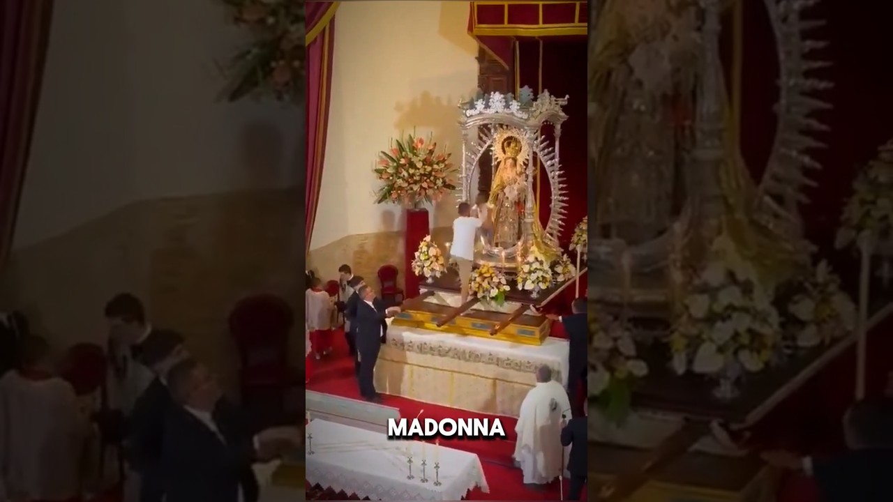 😢 Шокирующий момент: мужчина положил больного ребёнка на статую Девы Марии во время мессы