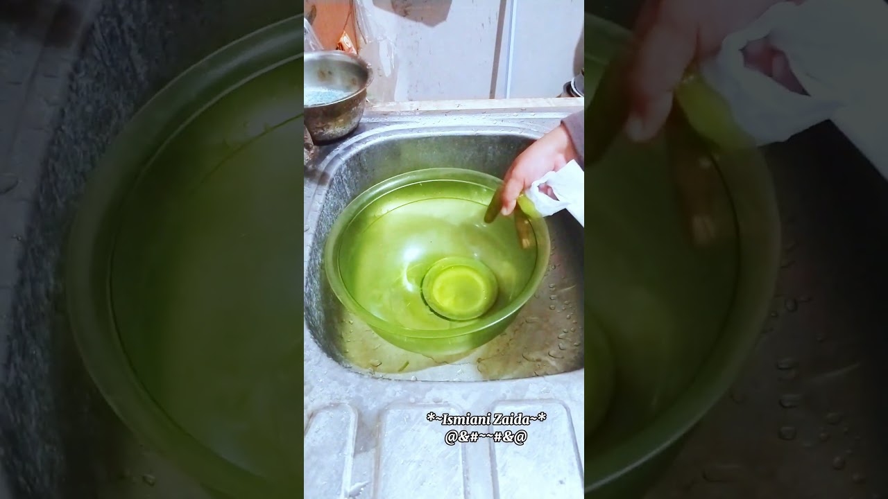 Buat rujak kedondong dan jambu jamaika #kitchen #home #rujak #rujakkedondong