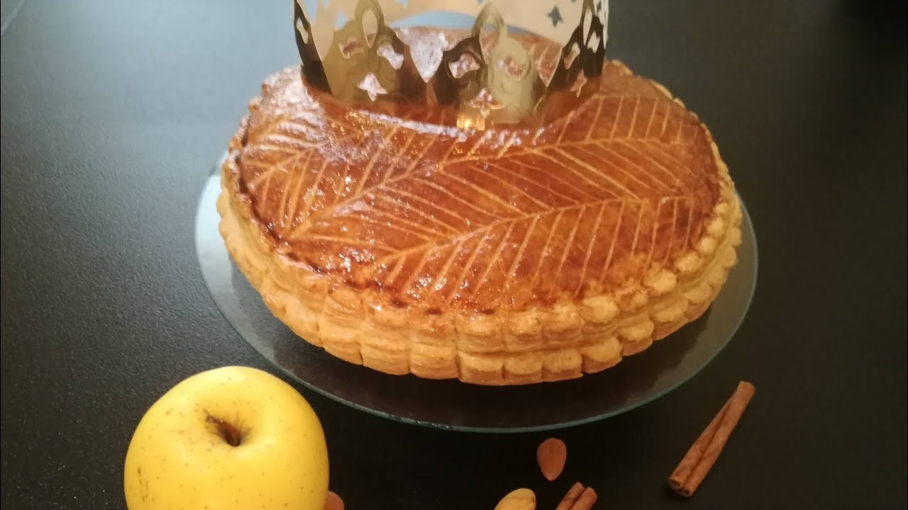 Galette des rois: frangipane, pomme Cannelle