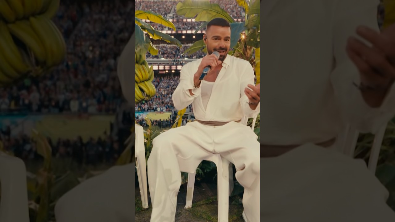 RICKY MARTIN IN THE HOUSE! @rickymartin  #AppleMusicHalftime