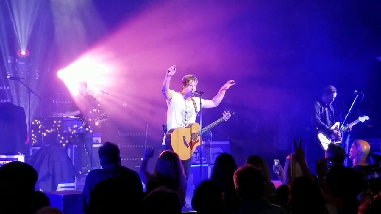 Switchfoot - Dare You To Move (featuring Lifehouse's Jason Wade)