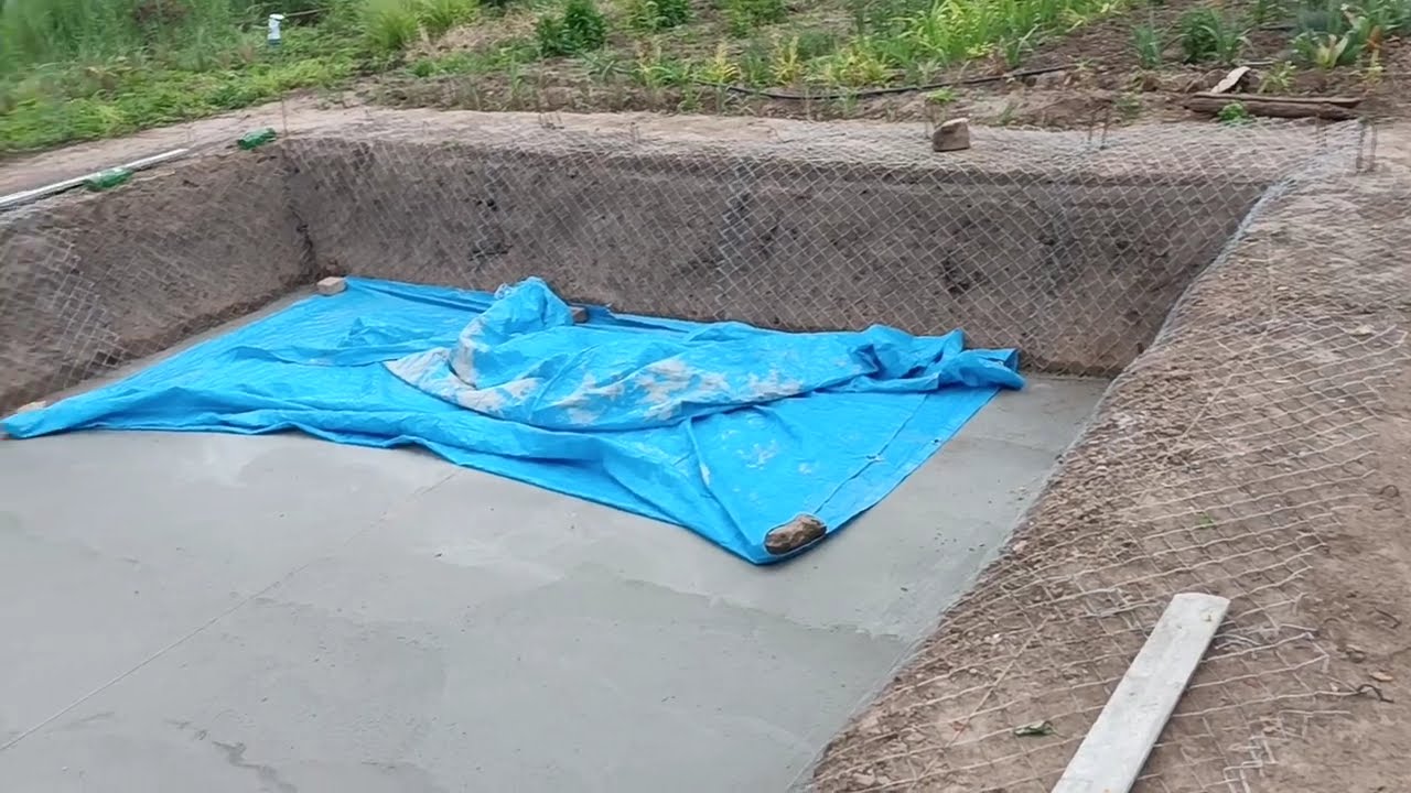 бетонуємо ставок  день 1#ставоксвоїмируками#ставоквдома#ставоквсаду#бетоннийставок#