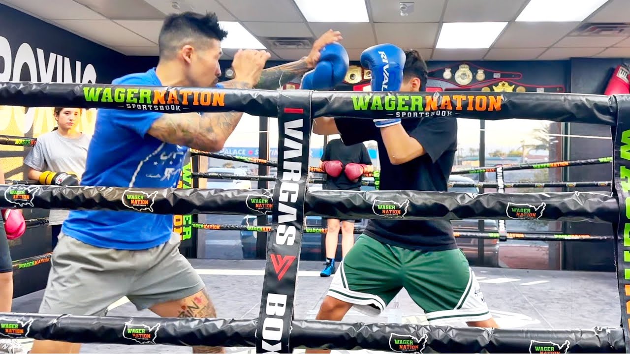 Боксер против Свармера в клубе Vargas Boxing