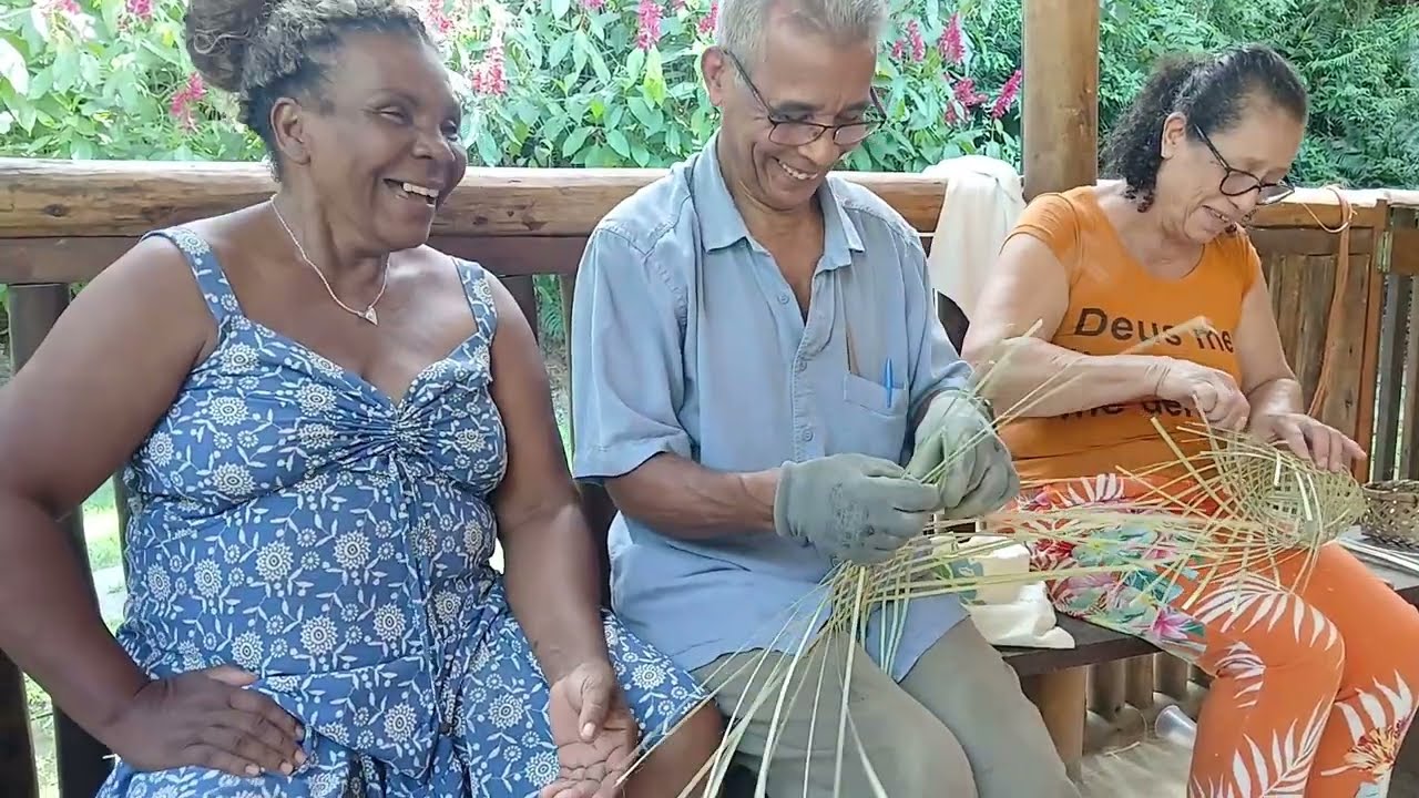 Oficina de Transmissão de Saberes e Fazeres Artesanais - Cesta de Taquara - Quilombo da Fazenda