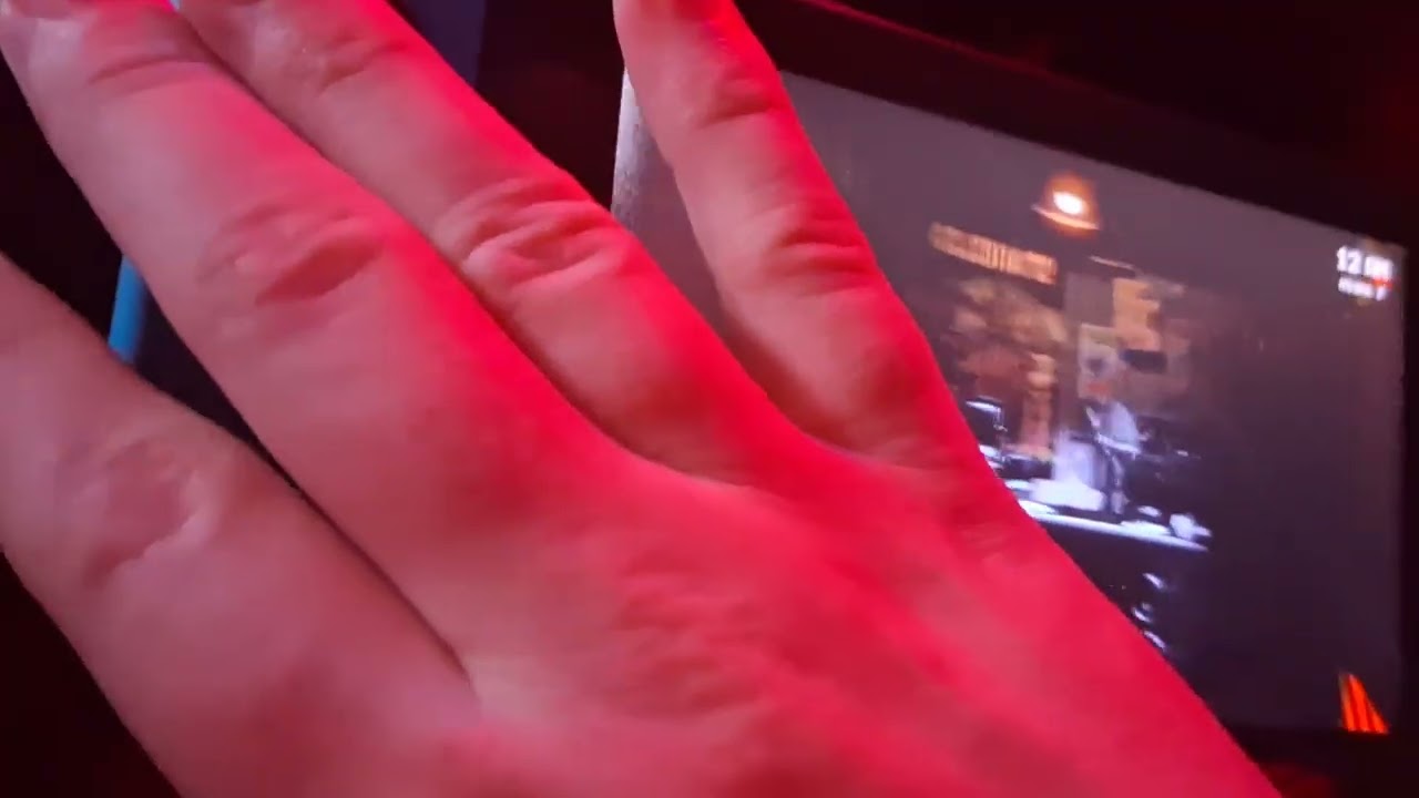 Playing fnaf 1 on Nintendo switch 