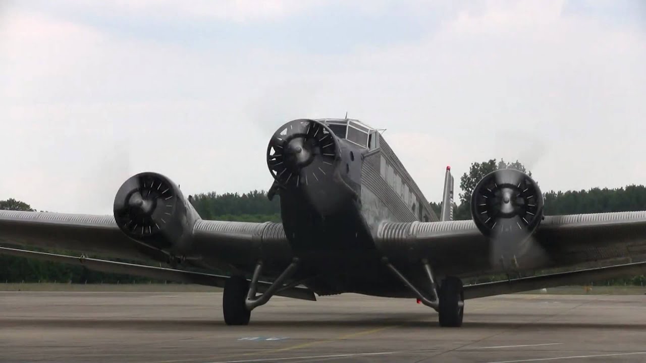 Ju-Air Junkers JU-52 | M&ouml;chengladbach Airport | HB-HOY